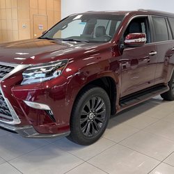 Ray Catena Lexus of White Plains