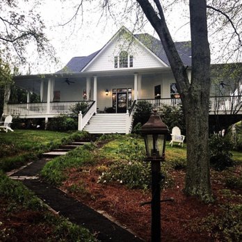The Ava House - Bed and Breakfast front view - Bed & Breakfast Near Me - Clermont, Georgia