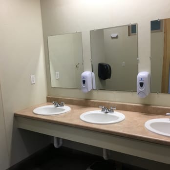 Wolfe's Neck Oceanfront Camping - Nice clean bathrooms with free hot showers! - Campgrounds Near Me - Freeport, Maine