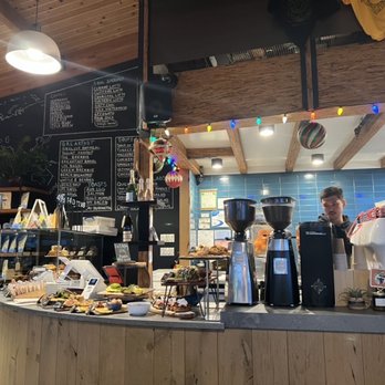 Soul Grind Coffee Roasters - Bar at Xmas - Coffee & Tea Near Me - Pacifica, California