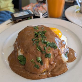 Bea Bea's - Loco Moco - Coffee & Tea Near Me - Burbank, California