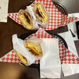 Bacon & cheese croissant