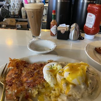 Hope Breakfast Bar - St. Paul - Biscuit & Gravy and Banana Milk Coffee - Breakfast & Brunch Near Me - Saint Paul, Minnesota Hope Breakfast Bar - St. Paul - Biscuit & Gravy and Banana Milk Coffee - Breakfast & Brunch Near Me - Saint Paul, Minnesota