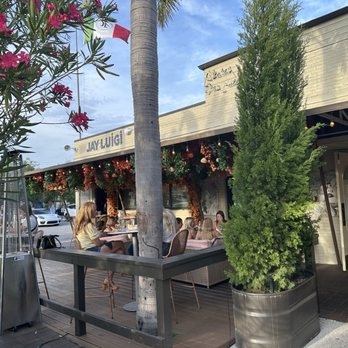 Jay Luigi - Outside - Pizza Near Me - Tampa, Florida