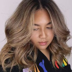 New Light Hair Salon