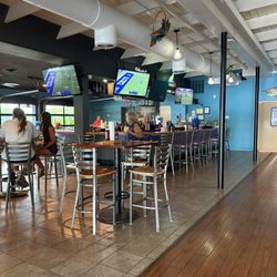 Veras Crab House - Bar and high tops