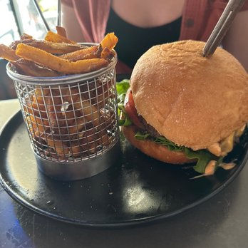 The Fat Rabbit Pub - New Tampa burger - New American Near Me - Tampa, Florida The Fat Rabbit Pub - New Tampa burger - New American Near Me - Tampa, Florida