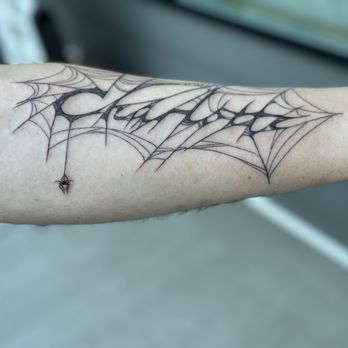 Bambi Body Mod - Charlotte's web - Tattoo Near Me - Tacoma, Washington