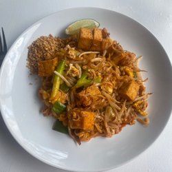 Thai Udon Cafe - Pad Thai Lunch