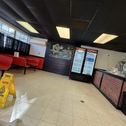 Gumbo House Express - Inside