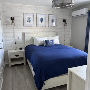 Blue Wave Suites - Bedroom - Hotels Near Me - Clearwater Beach, Florida