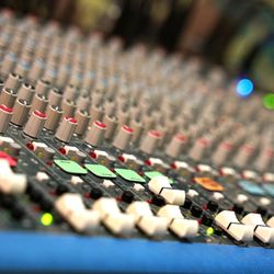 San Diego Ableton Dj Academy - ALLEN & HEATH ZED R16 FIREWIRE MIXER