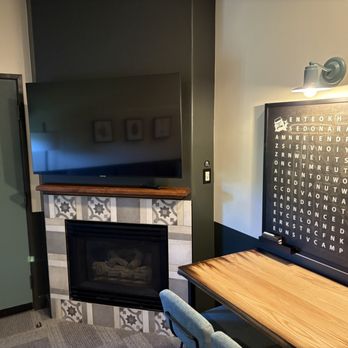 Mountain Modern Sedona, Tapestry Collection by Hilton - Hotels Near Me - Sedona, Arizona