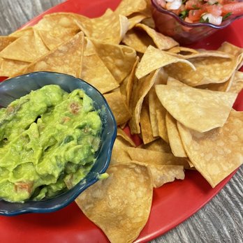 El Limon - Chips, Salsa and Guacamole - Mexican Near Me - Ardmore, Pennsylvania El Limon - Chips, Salsa and Guacamole - Mexican Near Me - Ardmore, Pennsylvania