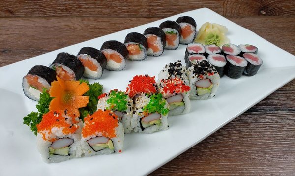 Urban Thai & Sushi by null