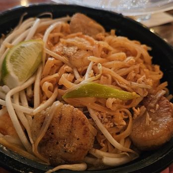 Pop Thai Restaurant - This seafood pad thai was spoiled - Thai Near Me - Orlando, Florida Pop Thai Restaurant - This seafood pad thai was spoiled - Thai Near Me - Orlando, Florida