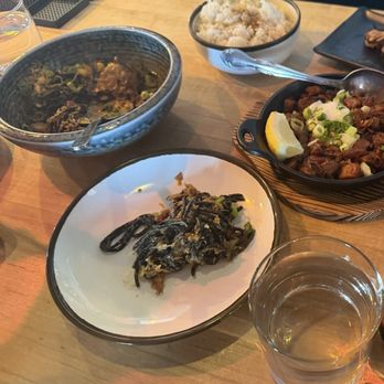 Magna Kusina - Garlic Fried Rice, Mamas Crab Noodles, Sigsig - Filipino Near Me - Portland, Oregon