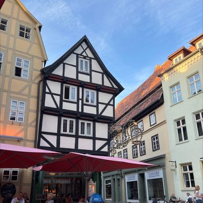 Café to Roland by null