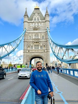 Tower Bridge by null