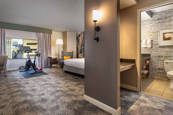 Hilton Lexington/Downtown by null