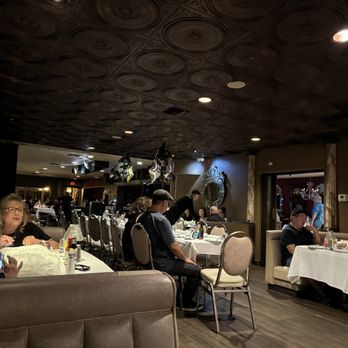 Stevens Steak & Seafood House - Indoor - Steakhouses Near Me - Commerce, California Stevens Steak & Seafood House - Indoor - Steakhouses Near Me - Commerce, California