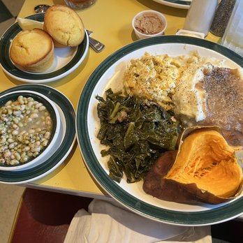 OK Cafe - Veggie plate..:.always get the lady peas if they have them!! The sweet potato was an added bonus this trip....didn't order it. - Diners Near Me - Atlanta, Georgia