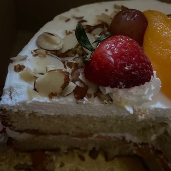 Manolo's Bakery - Tres leches - Bakeries Near Me - Charlotte, North Carolina