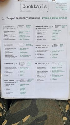 Menu photo 3 mariposa negra Barcelona, B