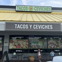 Tacos y Ceviches