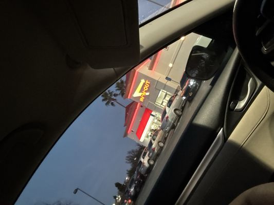 In-N-Out Burger by null