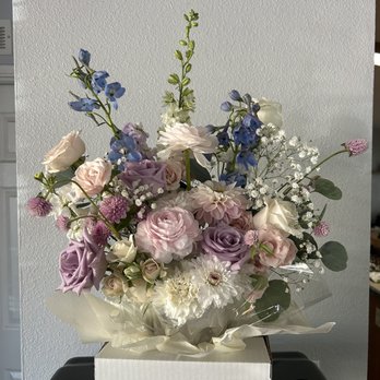 Bloom In Box - Florists Near Me - La Palma, California Bloom In Box - Florists Near Me - La Palma, California