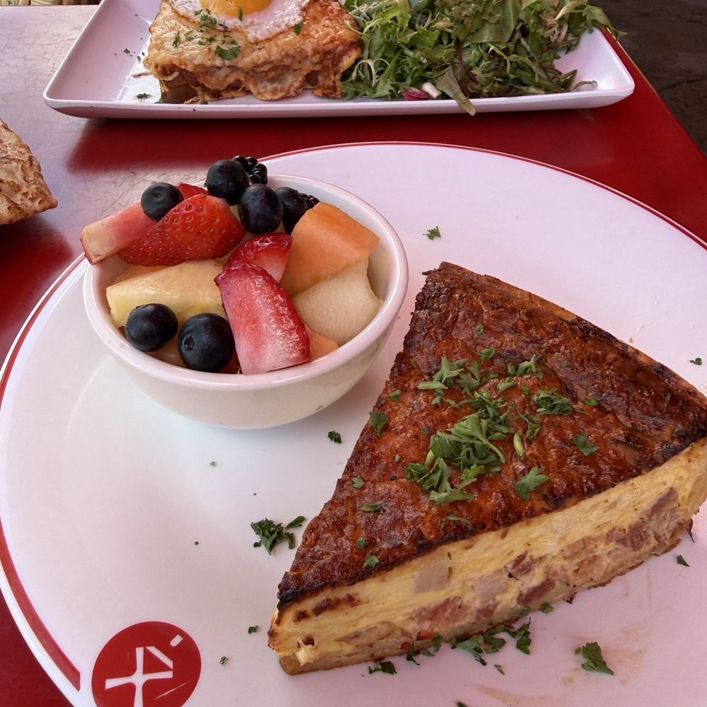La Quiche Lorraine Slice La Quiche Lorraine Slice