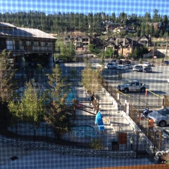 Holiday Inn The Lodge at Big Bear Lake - Wtf construction at 7:30 in the morning - Big Bear, CA