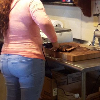 Opie's BBQ - Cutting up my brisket - Barbeque Near Me - Spicewood, Texas Opie's BBQ - Cutting up my brisket - Barbeque Near Me - Spicewood, Texas