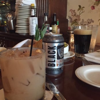 112 Eatery - Cocktails at the bar! - New American Near Me - Minneapolis, Minnesota
