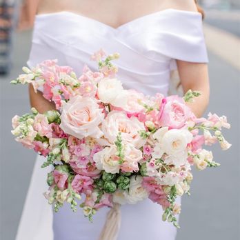 Le Bloomerie - Floral arrangements for a bride , look how fresh and vibrant these are ! - Floral Designers Near Me - Los Gatos, California Le Bloomerie - Floral arrangements for a bride , look how fresh and vibrant these are ! - Floral Designers Near Me - Los Gatos, California