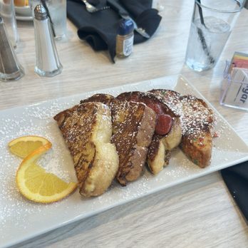Biscuits-n-Jam - French toast flight - Breakfast & Brunch Near Me - Memphis, Tennessee