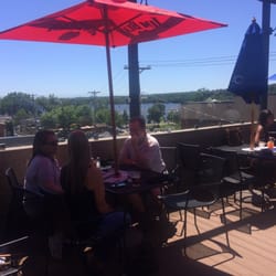 Mallory's Restaurant & Rooftop Bar