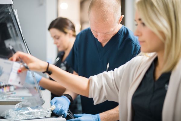 Drip Drop IV Vitamin Bar by null