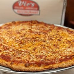 Vic's Italian Restaurant - Large plain pie