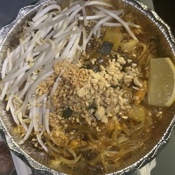 Urban Cup - Pad Thai with Beef - Asian Fusion Near Me - Cypress, California Urban Cup - Pad Thai with Beef - Asian Fusion Near Me - Cypress, California