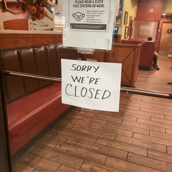 Denny's - a closed sign on the door of a restaurant - Diners Near Me - San Jose, California