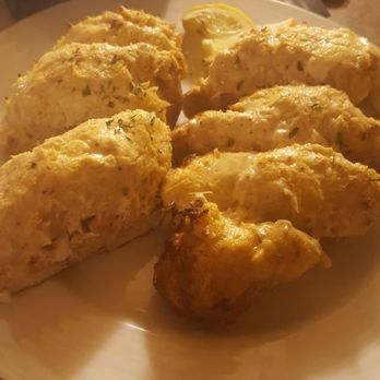 DC's Bar & Restaurant - Crab dip pretzel - Bars Near Me - Mc Henry, Maryland