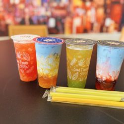 CC Boba Banh Mi - Strawberry Butterfly Latte, Mango Butterfly Latte, Kumquat & Lemon Tea and a Strawberry & Peach Tea