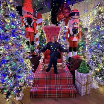 Nutcracker Pop Up Christmas Bar - Pop-Up Restaurants Near Me - Chicago, Illinois