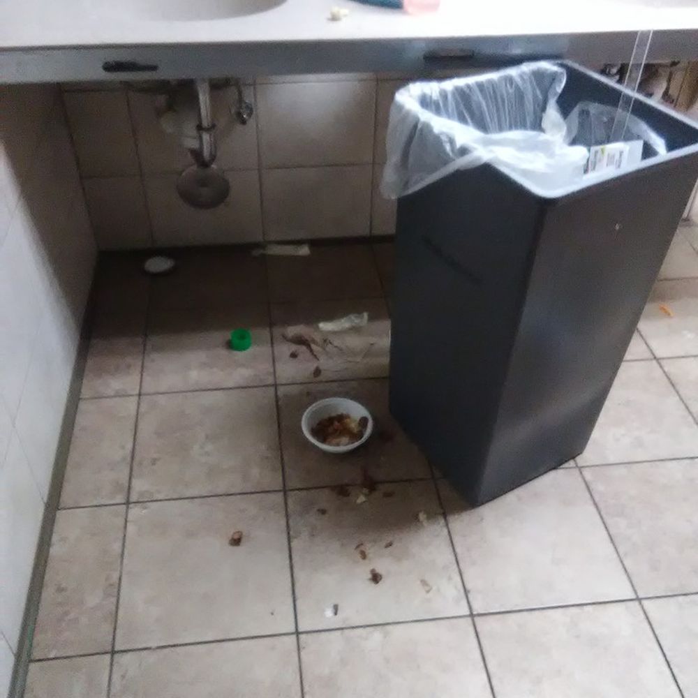 Fred Meyer - restroom conditions - Grocery Near Me - Portland, Oregon Fred Meyer - restroom conditions - Grocery Near Me - Portland, Oregon