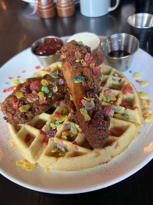 Commons Club by null