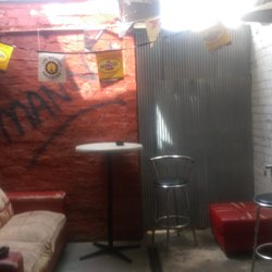 Manchester Arms Hotel - Smokers Cage