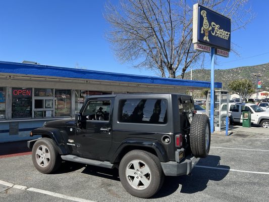 Fosters Freeze by null