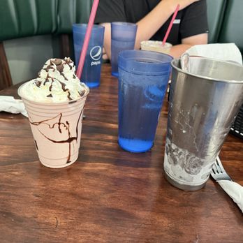 The Lunchbox Diner - Milkshake - Diners Near Me - Mount Vernon, Washington